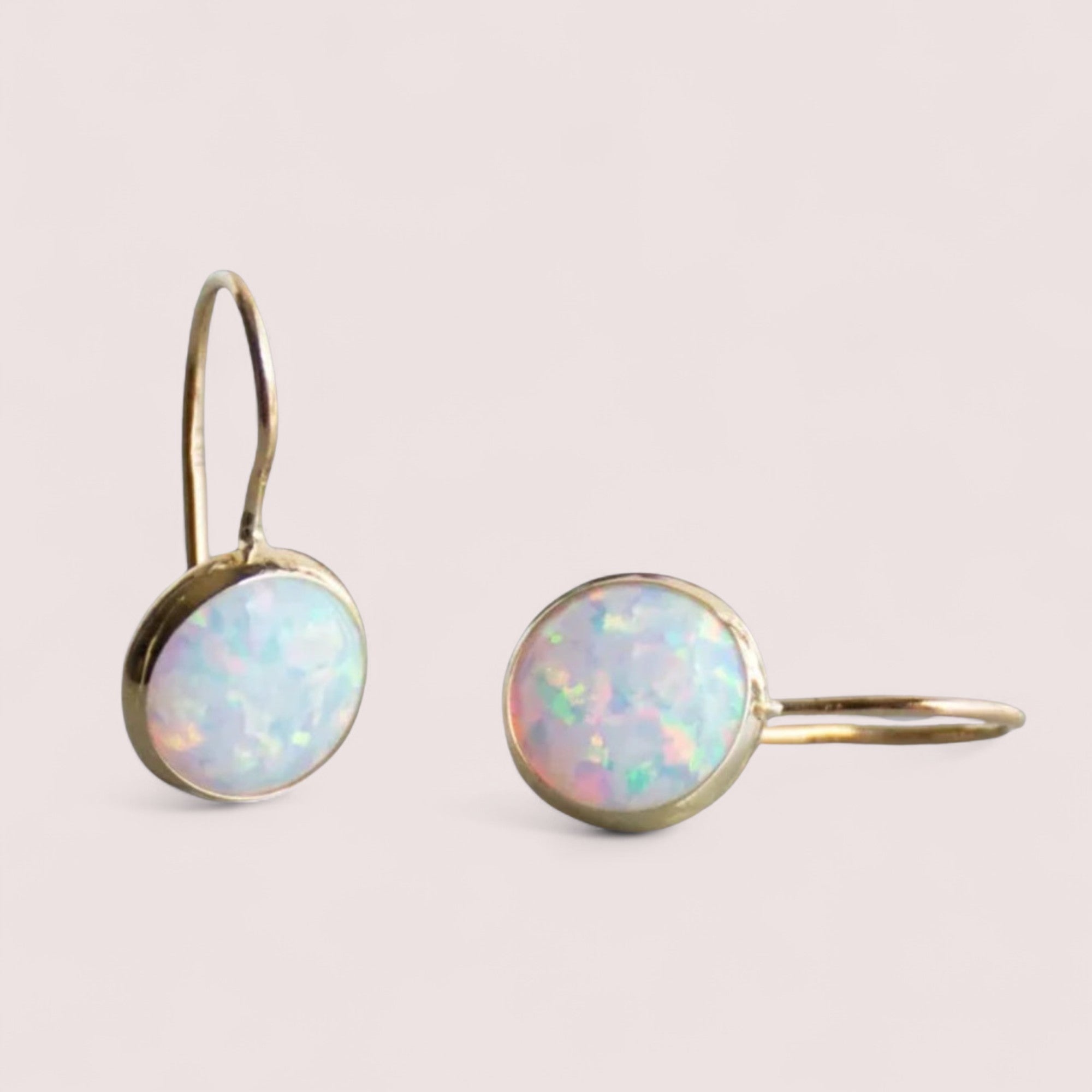 Elira Stockholm™ |  Vintage Guldpläterade Örhängen med Vit Opal