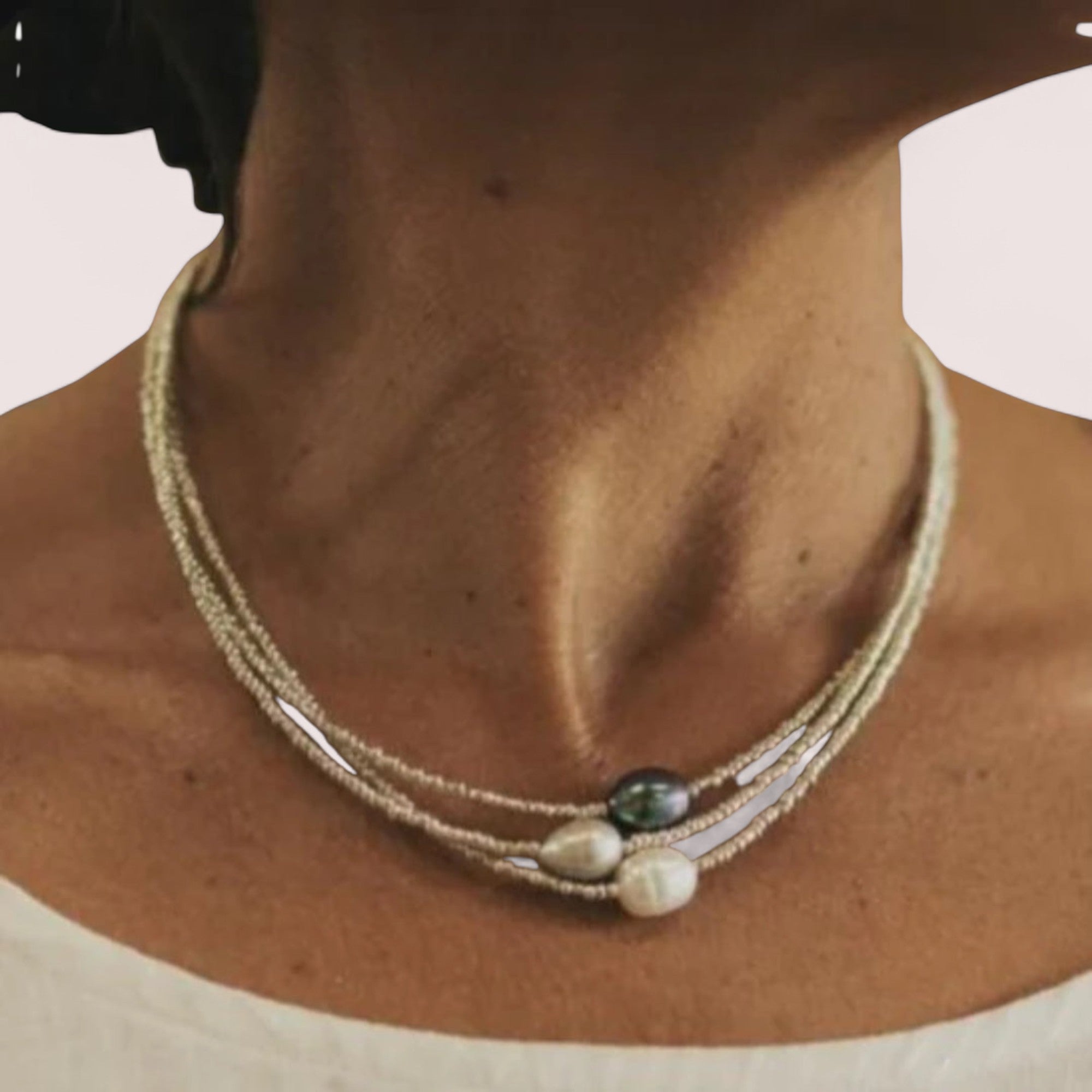 Elira Stockholm™ | Vintagehalsband med naturliga pärlor