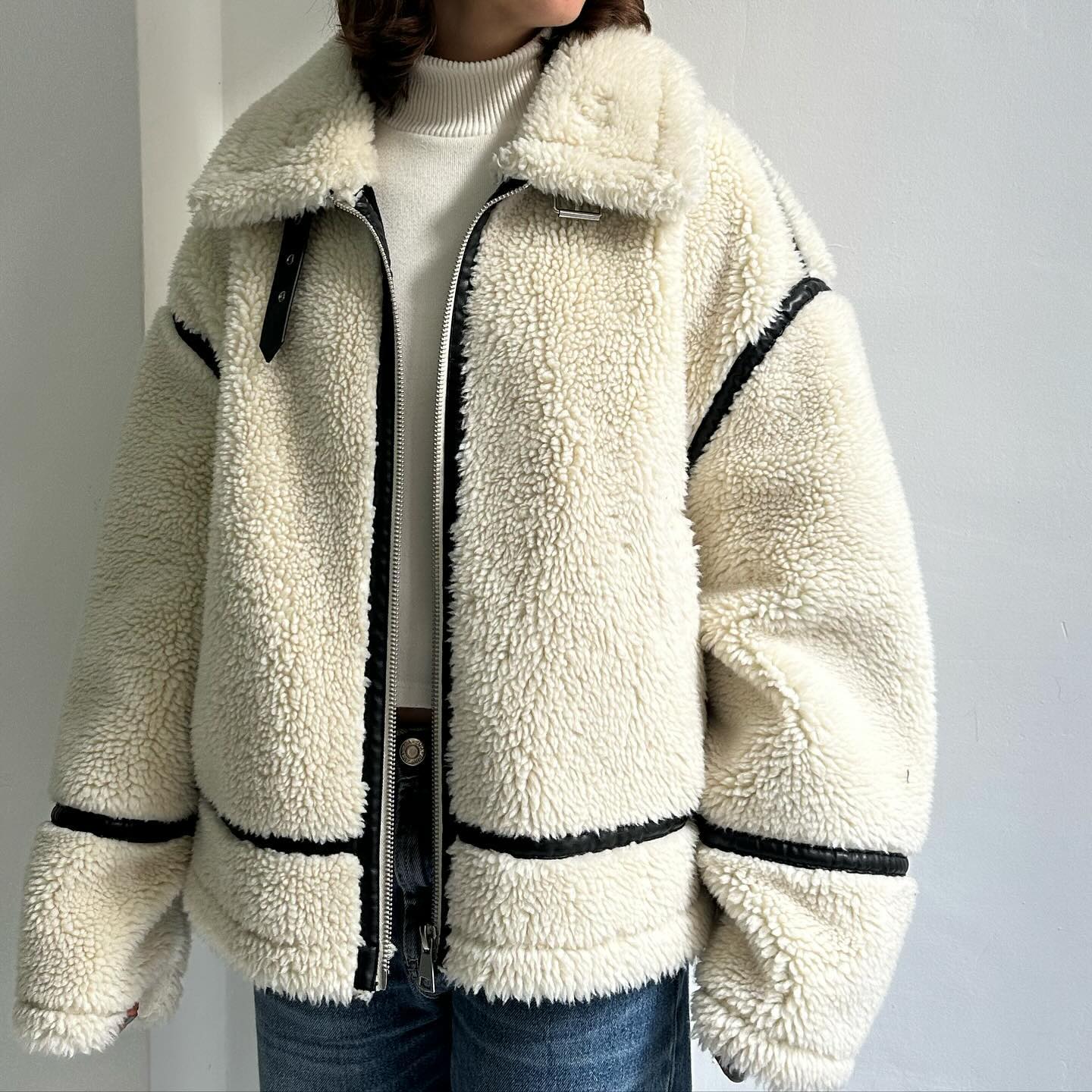 Elira Stockholm™ |  Shearlingjacka
