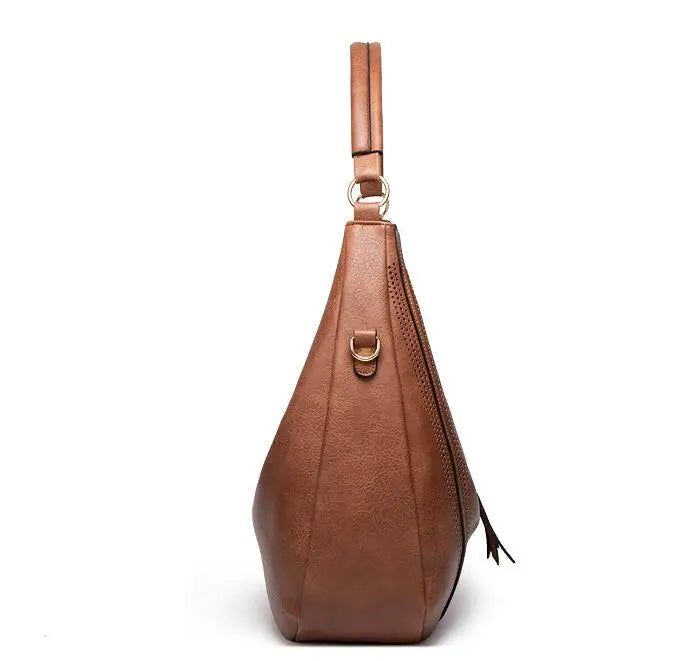 Elira Stockholm™ | Klassiskt Axelfodral