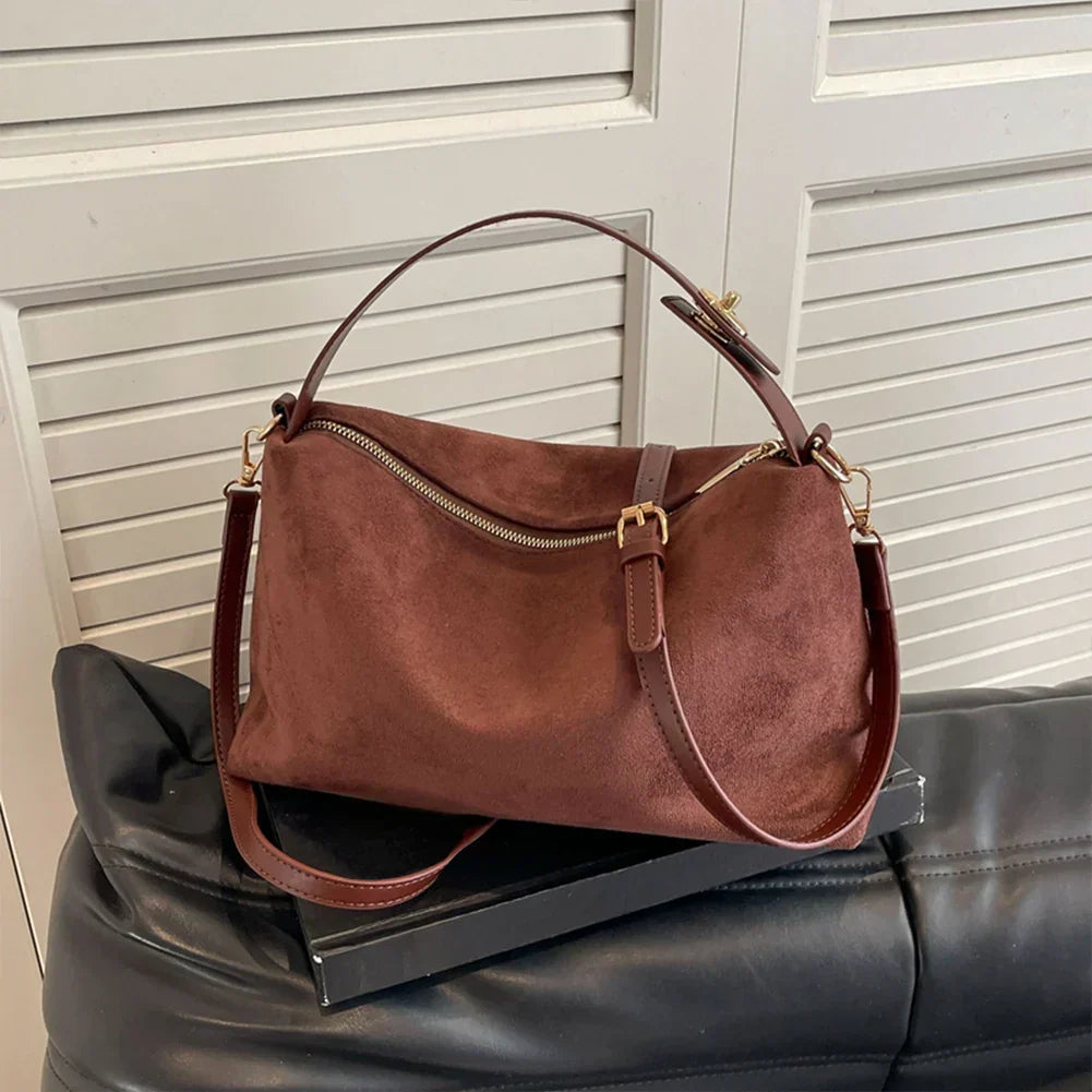 Elira Stockholm™ |  Lyxig Suede Handväska