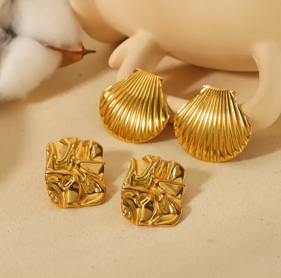 Elira Stockholm™ | Skulpturala Guld Örhängen