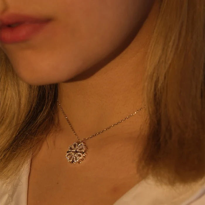 Elira Stockholm™ |  Lyckohjärtans Halsband